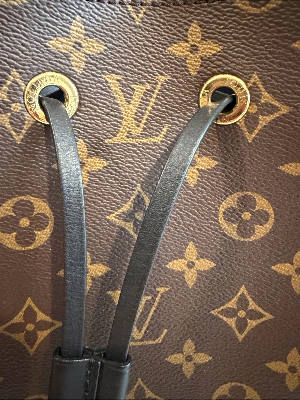Louis Vuitton Monogram Neo Noe MM Handbag